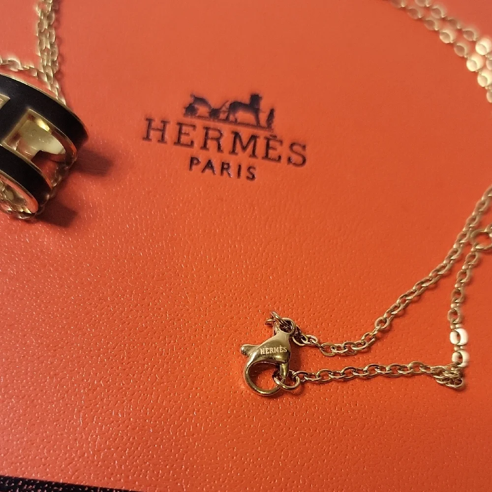 Hermes Gold Necklace with Black Pendant - Picture 3 of 4